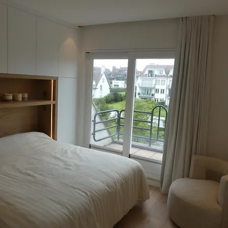 Luxury Tennis Gardens Zoute With Heated Swimming Pool At 200m From The With 2 Parking Places Apartamento Knokke-Heist