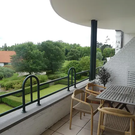 Luxury Tennis Gardens Zoute With Heated Swimming Pool At 200m From The With 2 Parking Places Apartamento